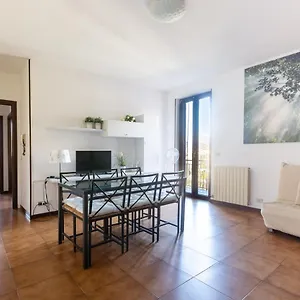  Apartment Mysa - Casa Chicca, Flat With Lake View Terrace