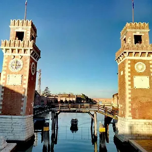 https://san-giorgio-degli-schiavoni-venice.hotelslidodijesolo.com